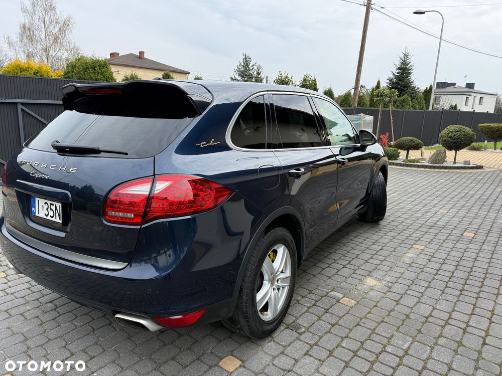 Porsche Cayenne - 4