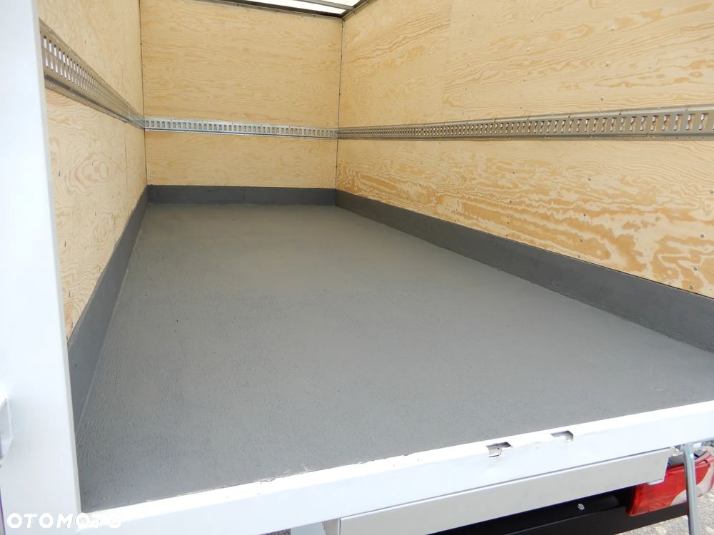 Mercedes-Benz Sprinter 516 CDI 2.2 CDI 163 KM Kontener 4.91 Cm 10 E.Palet Super Lekki ALUVAN DMC 3500 Kg 705 Kg Ładowność Tempomat Asystent Pasa Ruchu Stan Auta Jak Nowy UNIKAT - 28