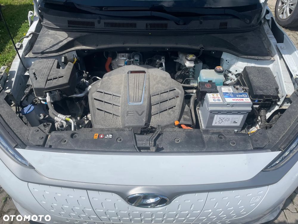 Hyundai Kona - 16
