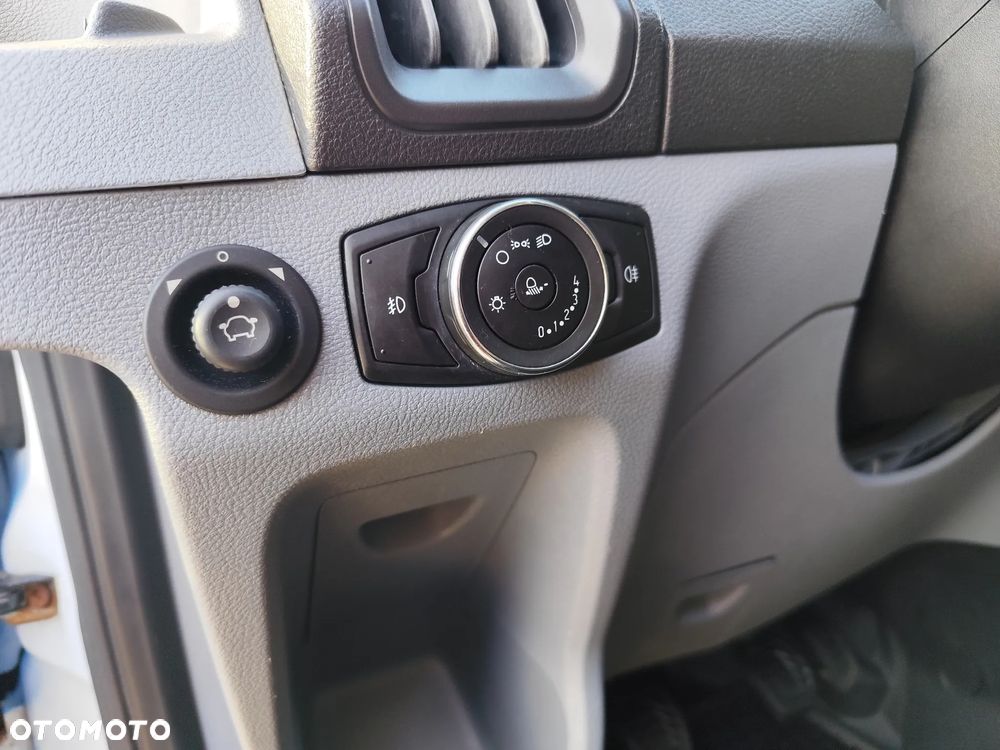 Ford Transit - 39