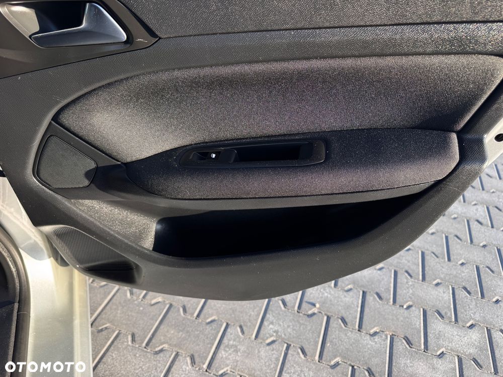 Peugeot 308 BlueHDi FAP 120 EAT6 Stop & Start Allure - 20