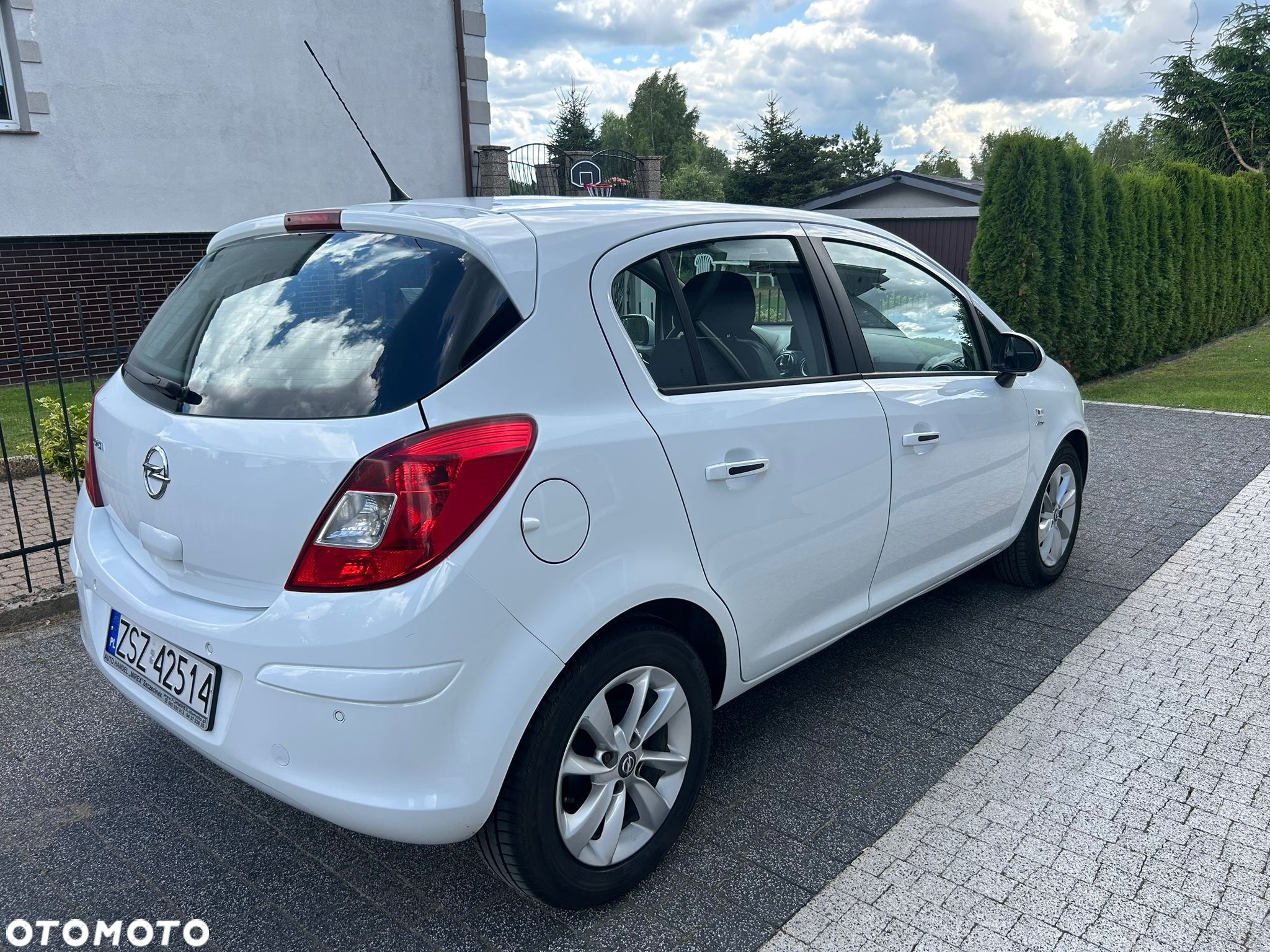 Opel Corsa 1.2 16V Edition / Active - 16