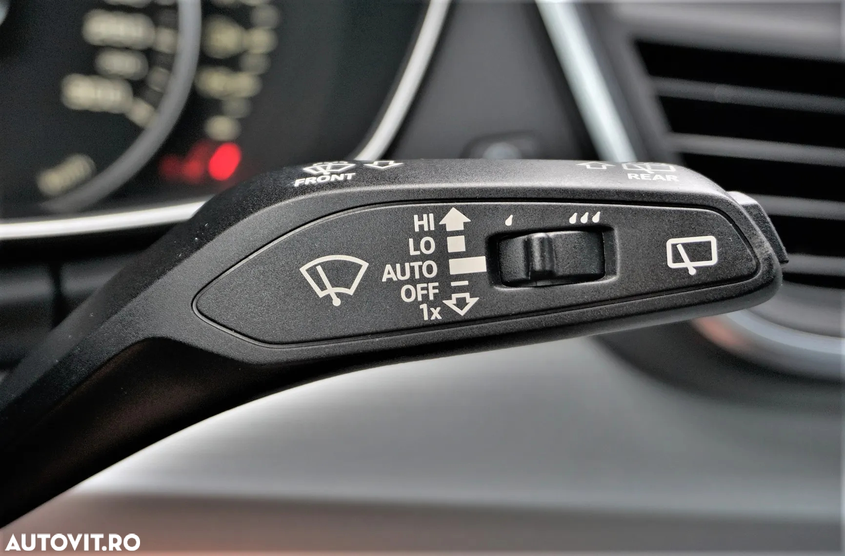 Audi Q5 2.0 40 TDI quattro S tronic Sport - 35