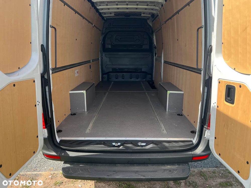 Mercedes-Benz Sprinter - 23