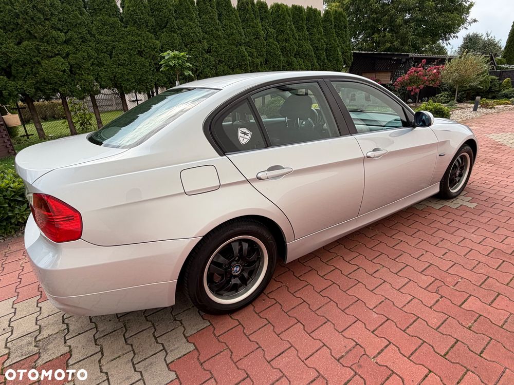 BMW Seria 3 318i - 10