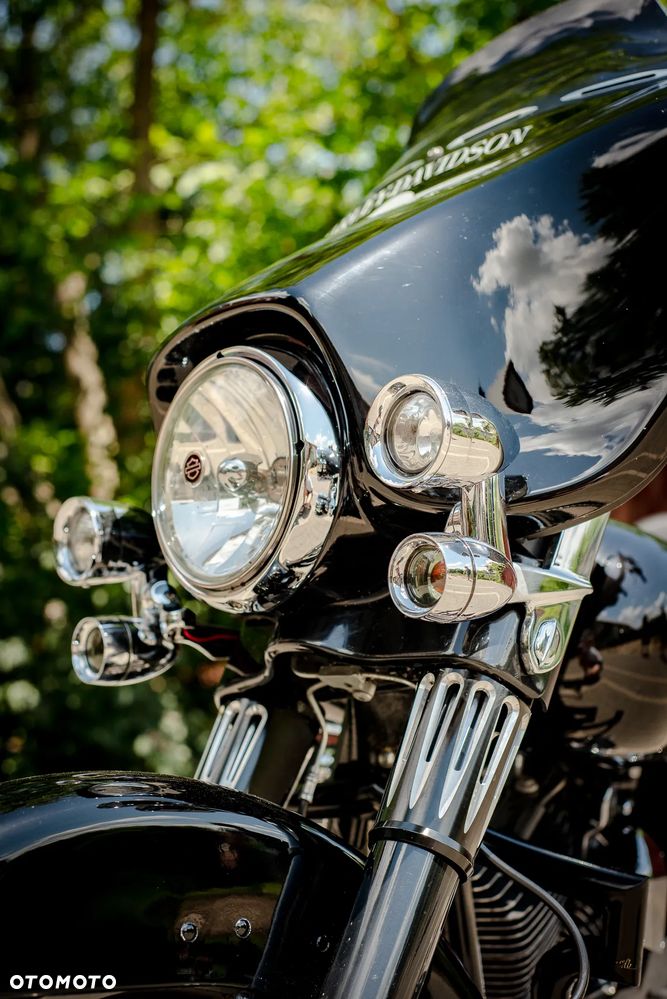 Harley-Davidson Touring Street Glide - 25