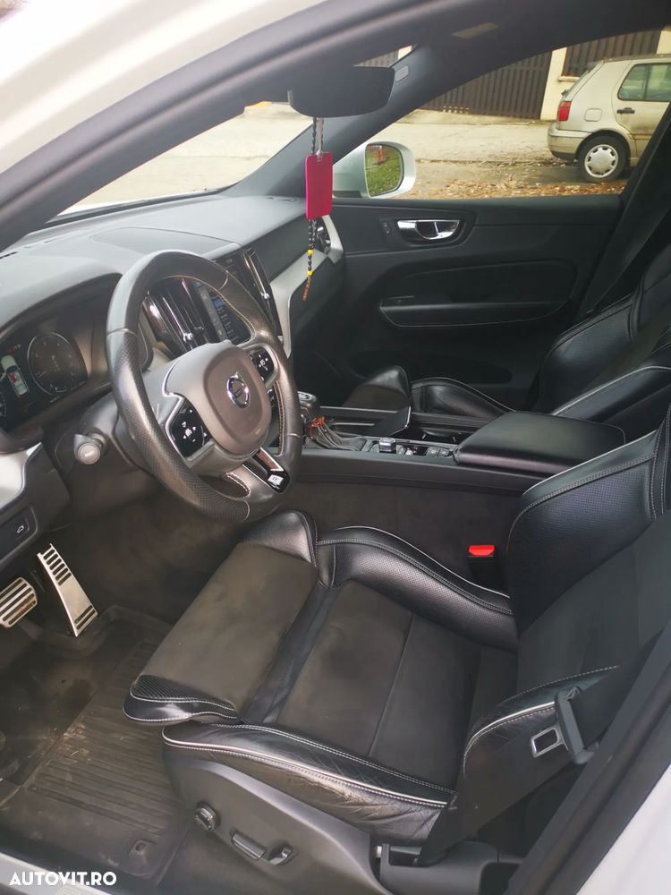 Volvo XC 60 D4 AWD R-Design - 16