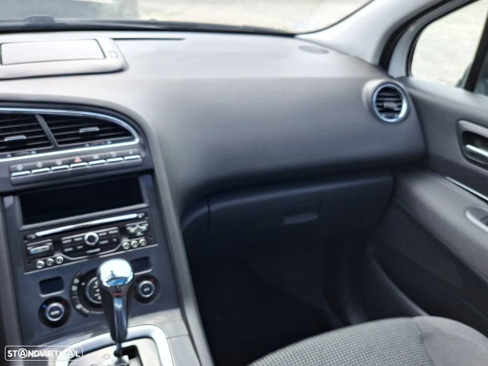 Peugeot 5008 1.6 BlueHDi Allure EAT6 - 16