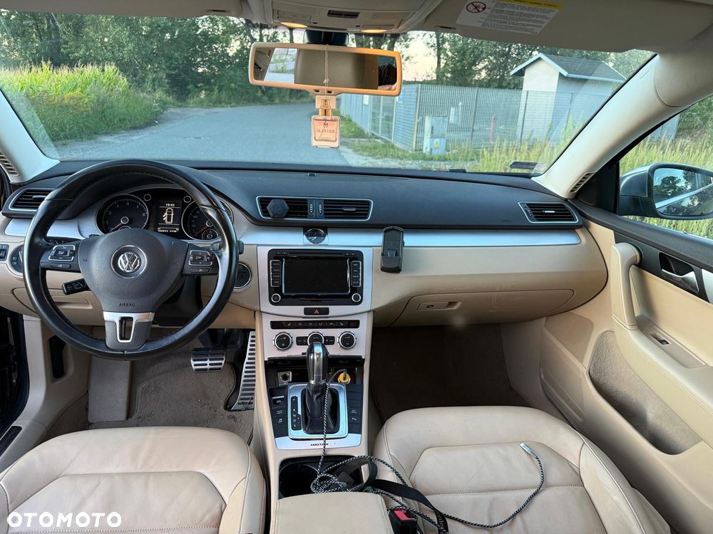 Volkswagen Passat - 6
