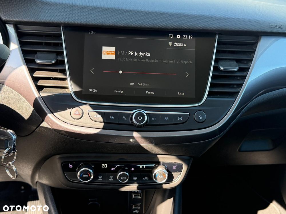 Opel Crossland X 1.2 T Design Line S&S - 26