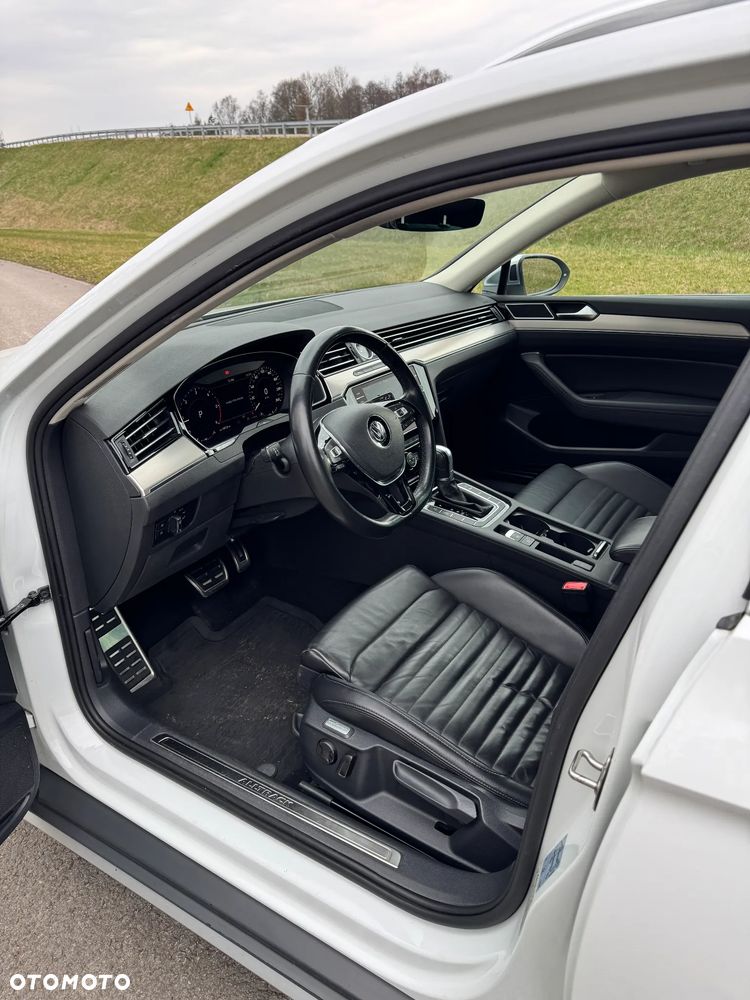 Volkswagen Passat Alltrack 2.0 TDI SCR 4Motion DSG - 10