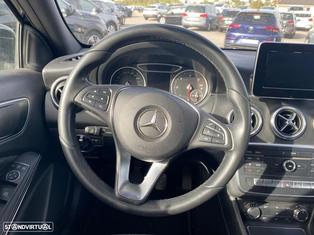 Mercedes-Benz A 180 d Fleet Pack Urban - 11