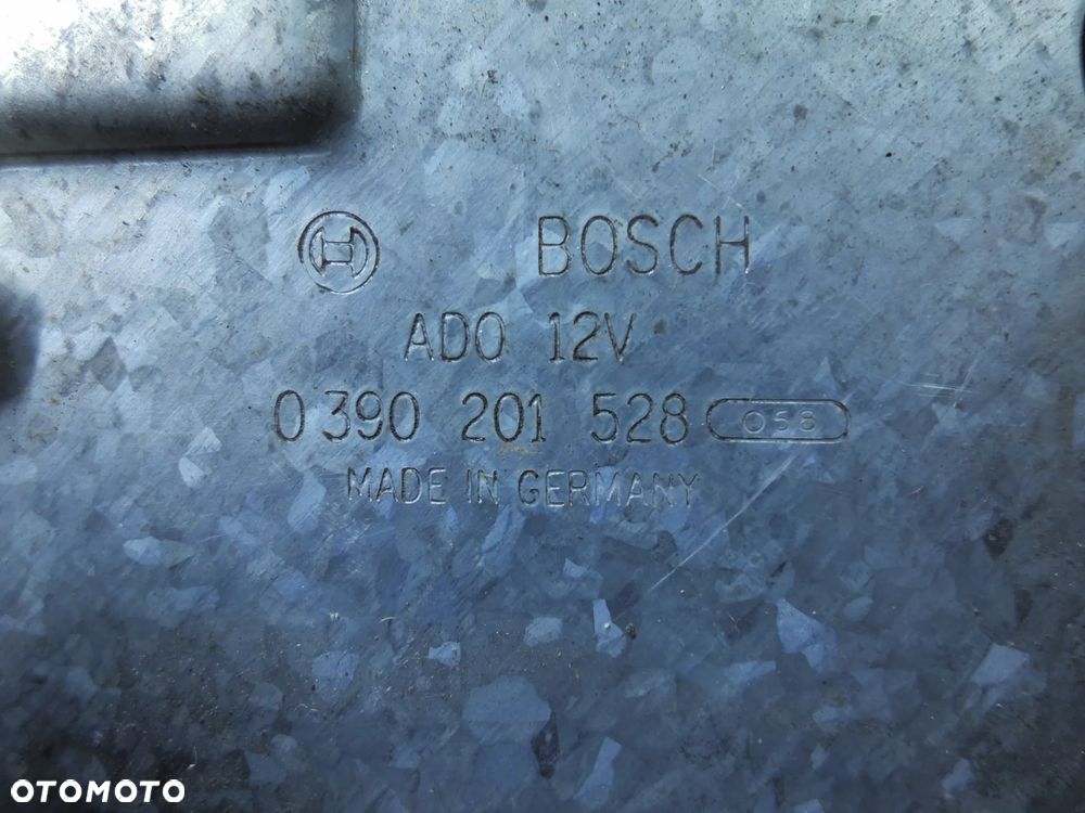 SILNICZEK WYCIERACZKI TYŁ MITSUBISHI CARISMA 0390201528 POSIADAM 3 SZTUKI - 3