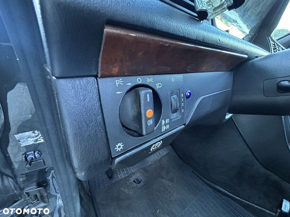 Mercedes-Benz Klasa E 250 T D Elegance - 10