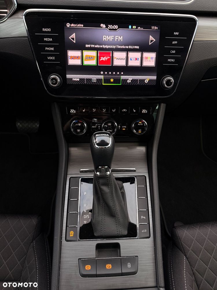 Skoda Superb 2.0 TDI SCR Style DSG - 18