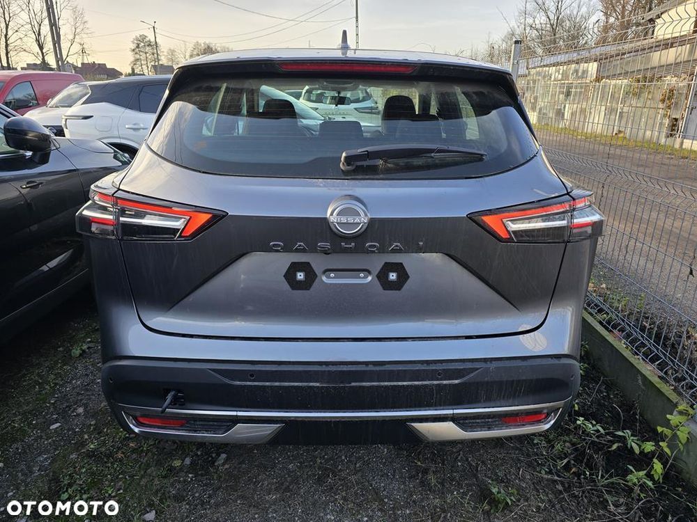 Nissan Qashqai 1.3 DIG-T MHEV N-Connecta Xtronic - 4