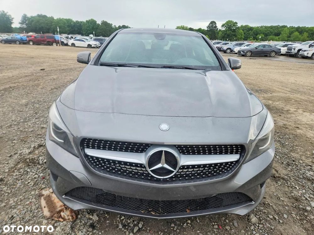 Mercedes-Benz CLA 250 4Matic 7G-DCT - 5