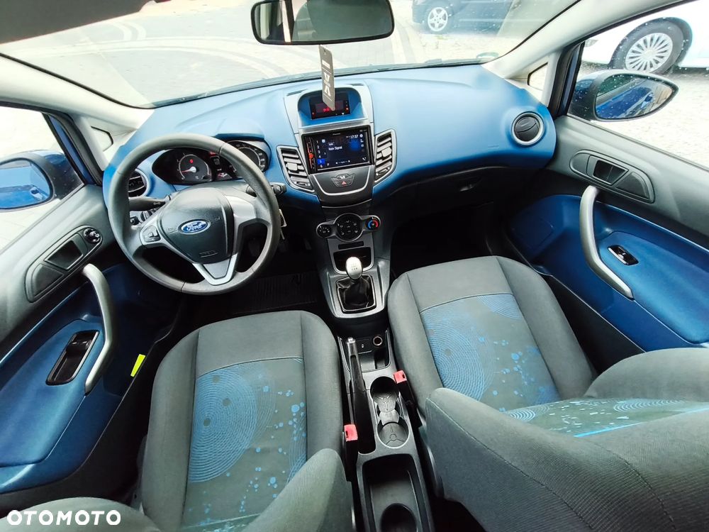 Ford Fiesta 1.3 Ghia - 8