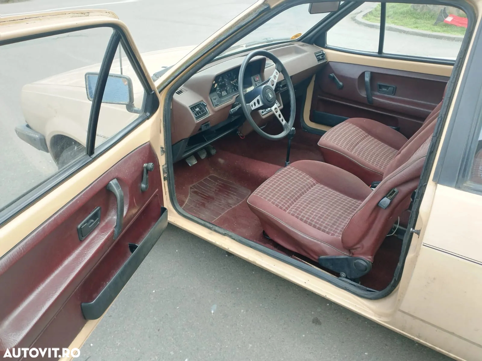 Volkswagen Altul - 5