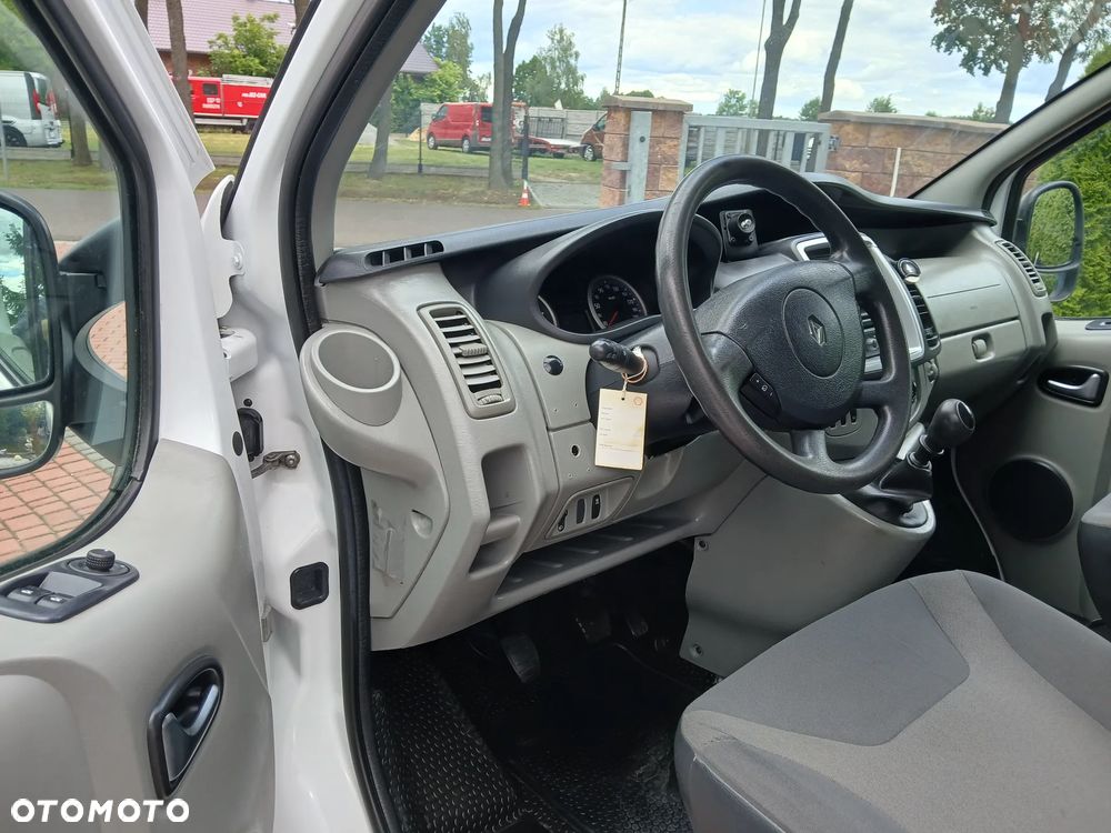 Renault TRAFIC - 12