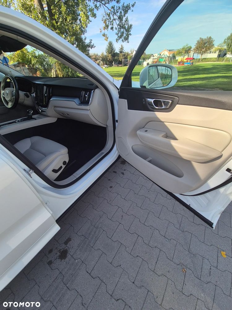 Volvo XC 60 T5 AWD Momentum - 14