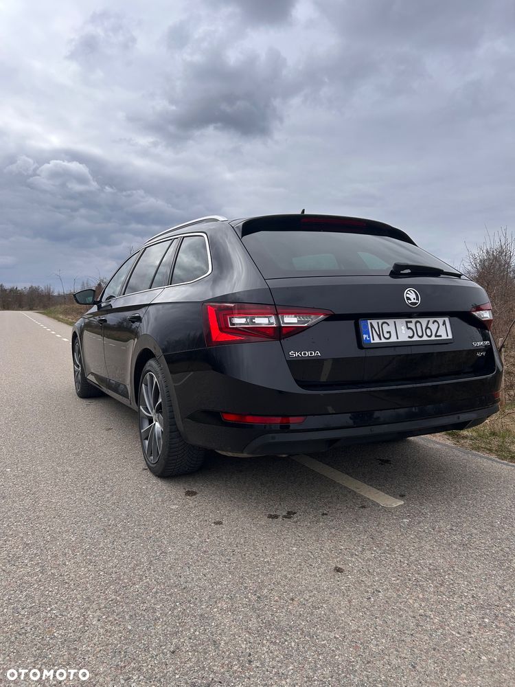 Skoda Superb 2.0 TDI 4x4 L&K DSG - 11