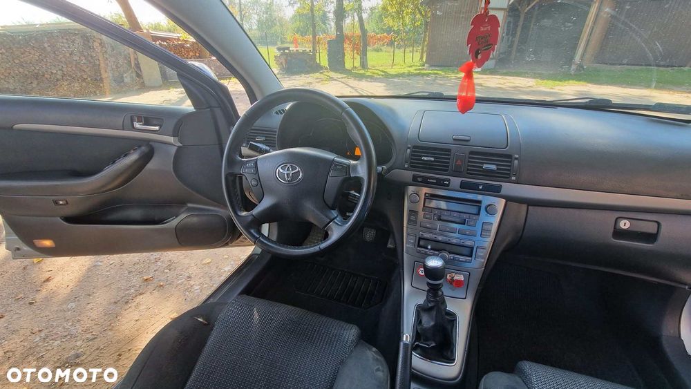 Toyota Avensis - 3