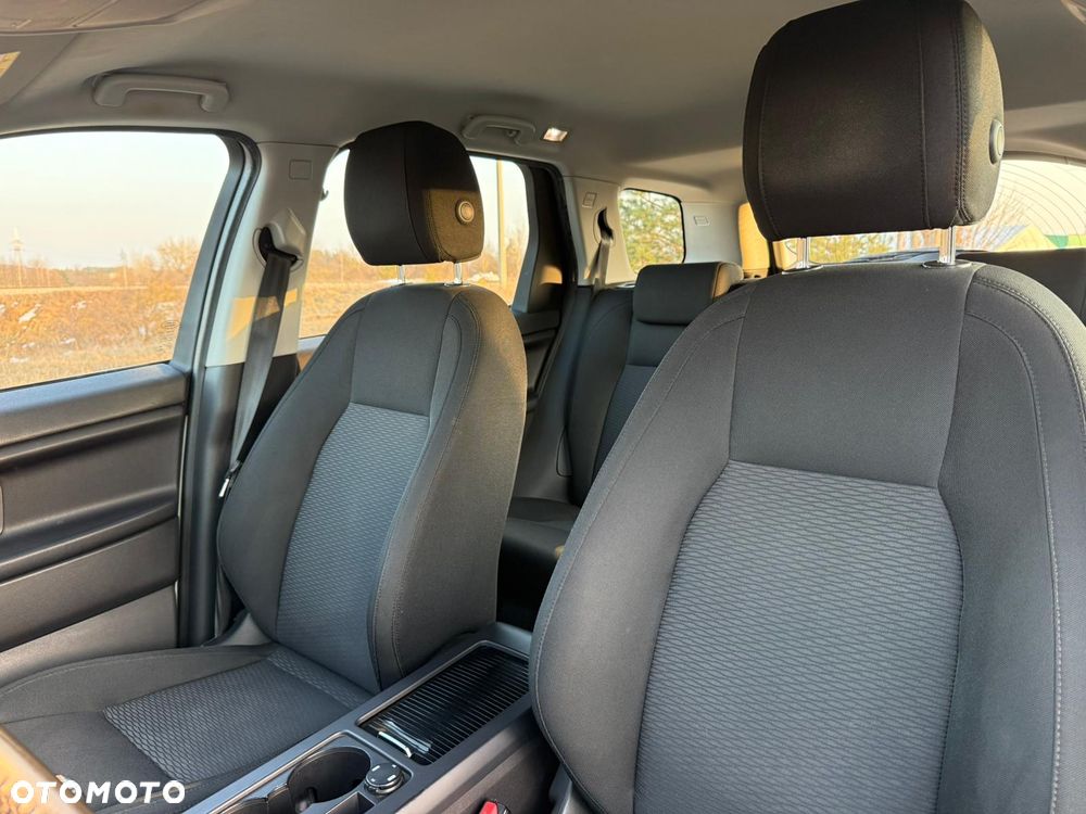 Land Rover Discovery Sport - 12