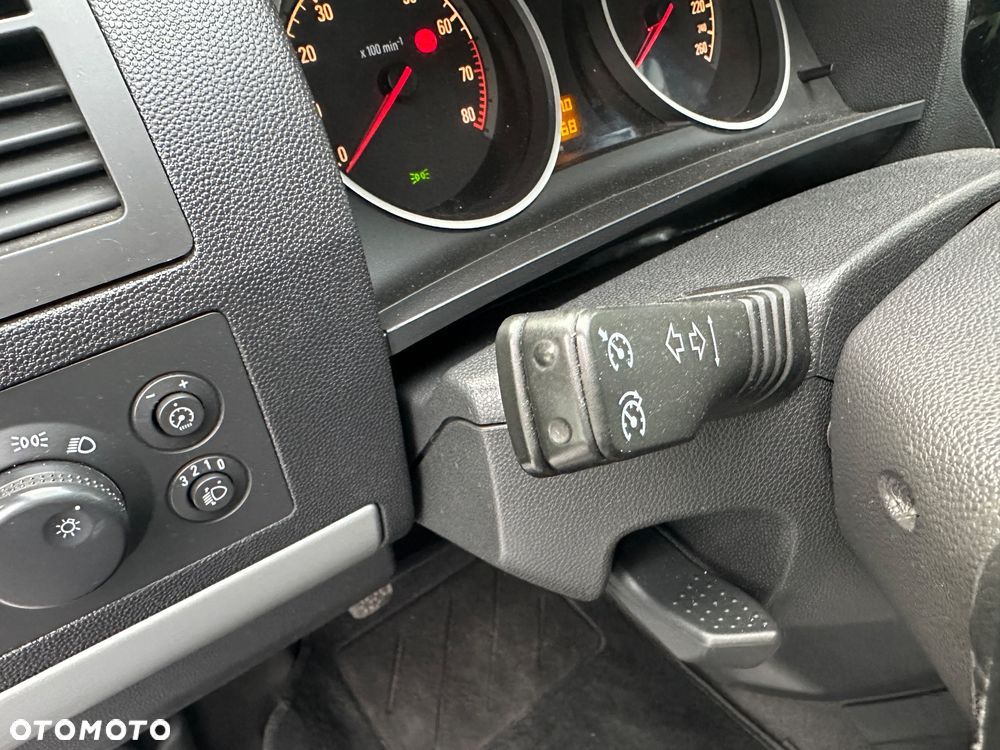 Opel Zafira 1.8 Cosmo EU5 - 25