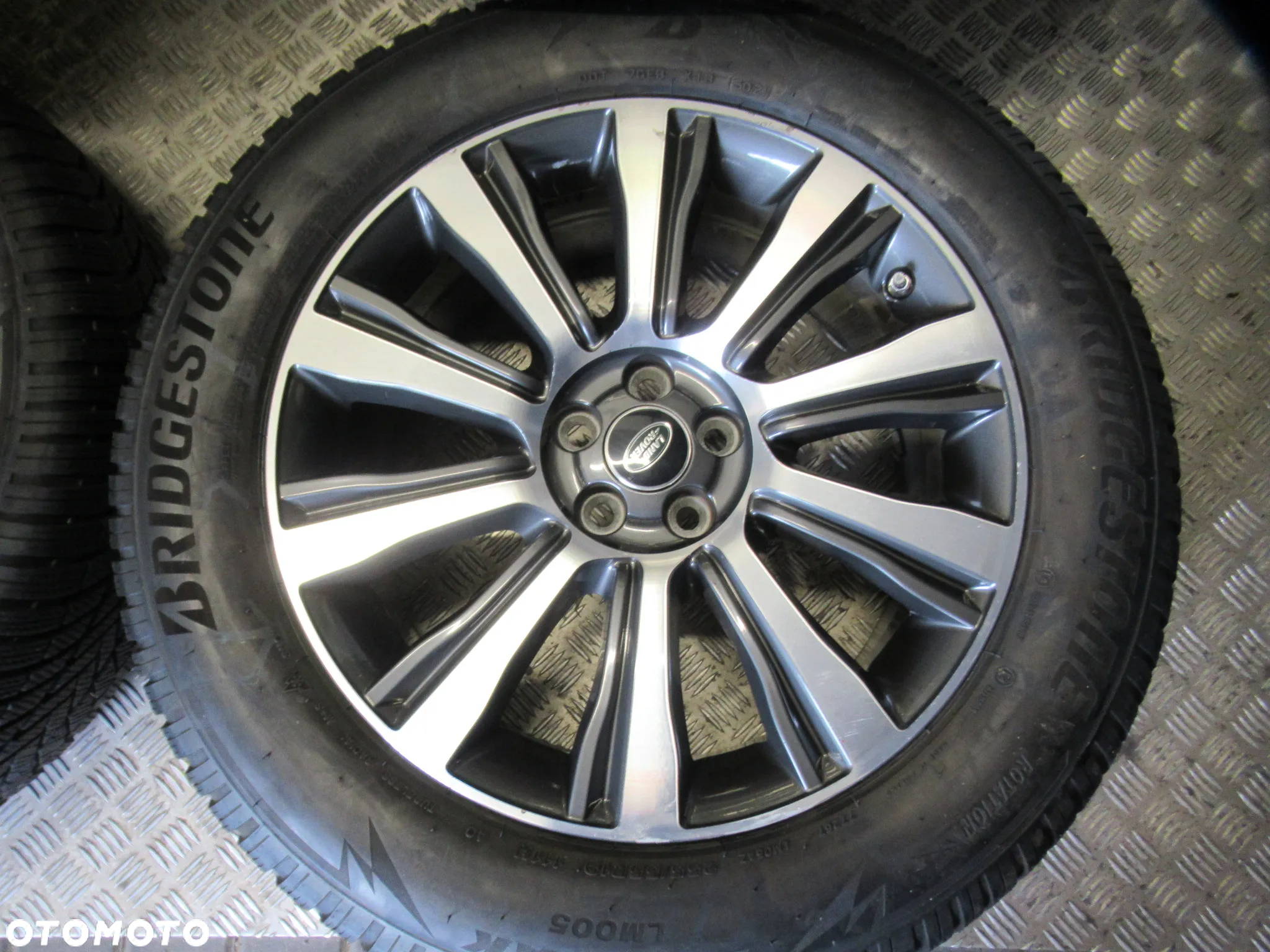 Koła Land Rover Range Rover Velar Discovery Sport Freelander II 8Jx19 et45 5x108 - 3