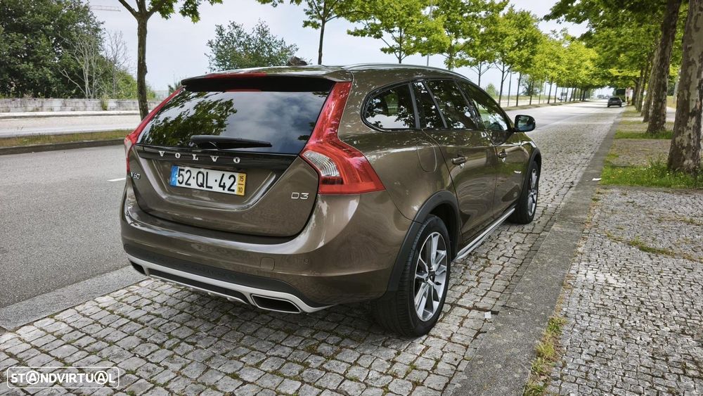 Volvo V60 Cross Country 2.0 D3 Summum Geartronic - 11