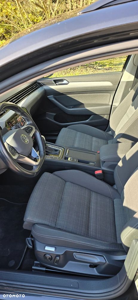 Volkswagen Passat - 5