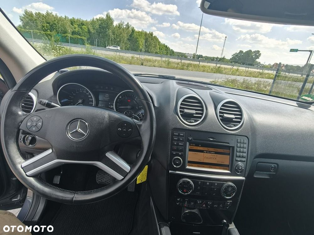 Mercedes-Benz ML - 29