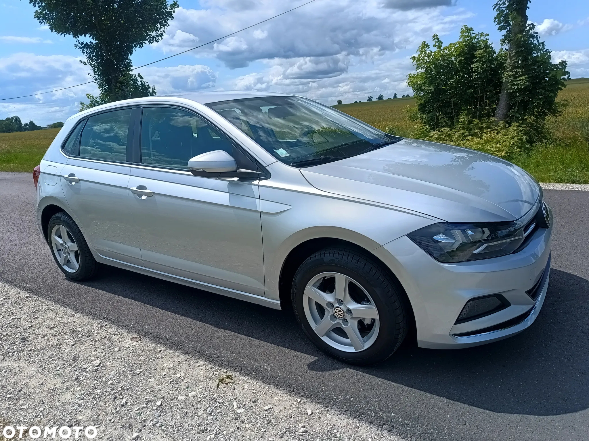 Volkswagen Polo - 2