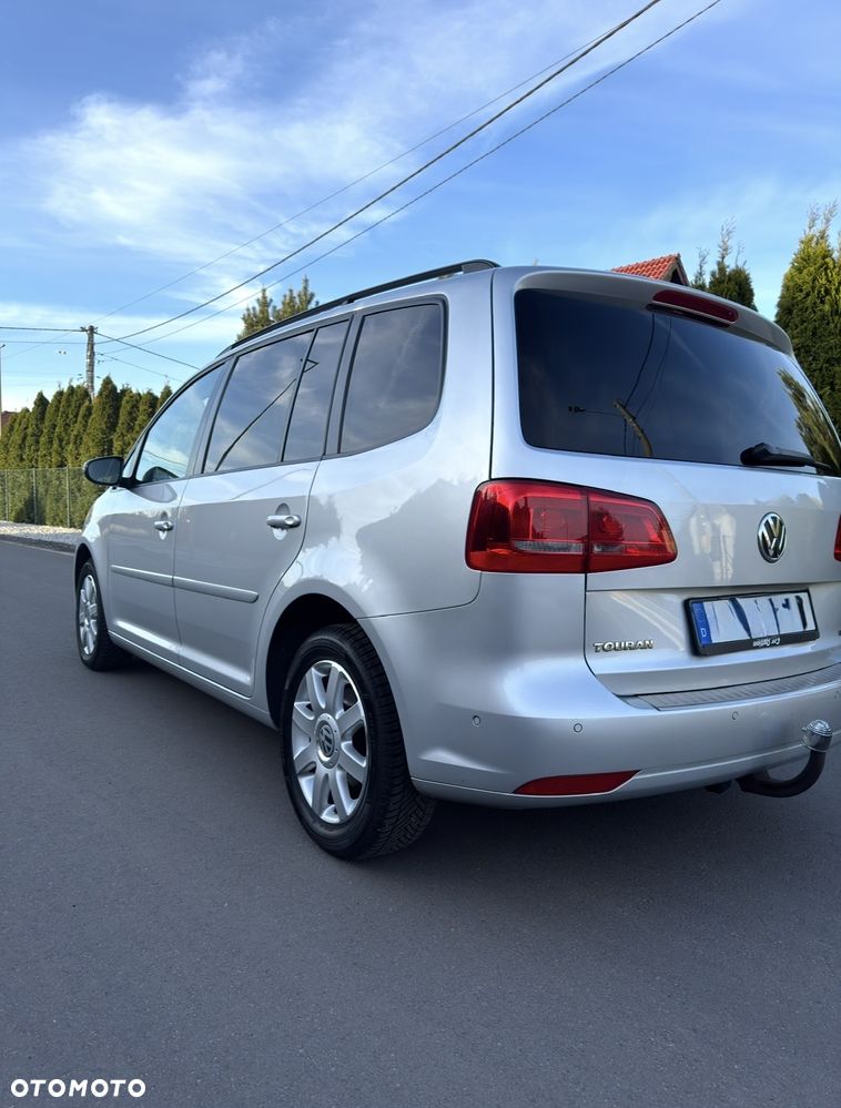 Volkswagen Touran 1.6 TDI DPF BlueMotion Technology Highline - 8