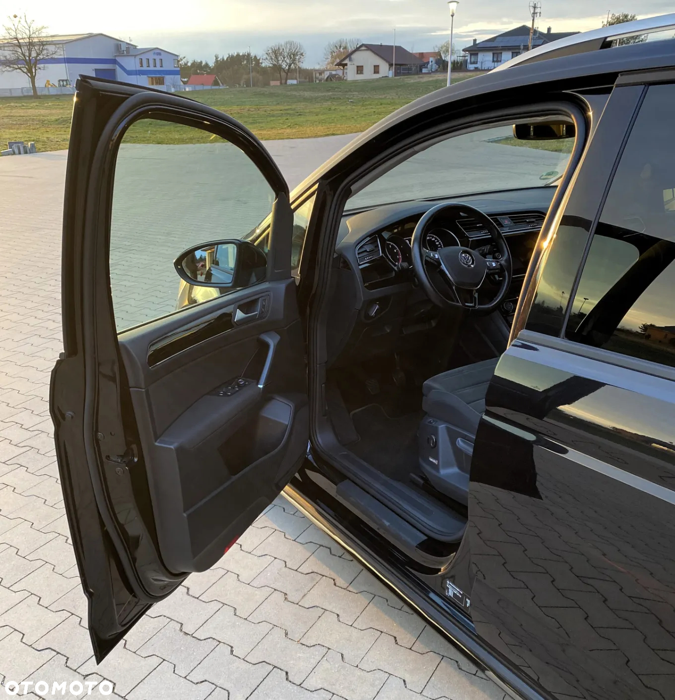 Volkswagen Touran 1.4 TSI BMT Highline - 10