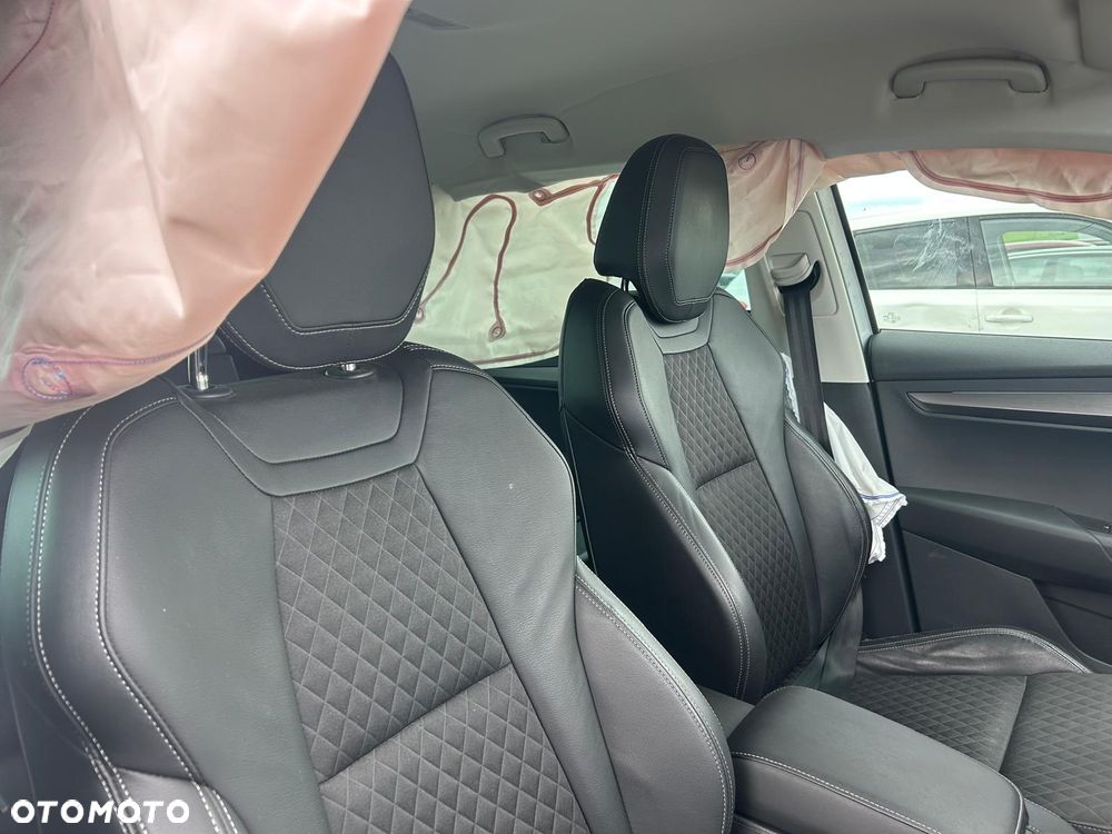 Skoda Karoq 2.0 TDI SCR 4x4 Style DSG - 12
