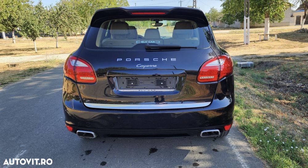 Porsche Cayenne - 5