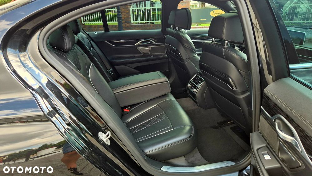 BMW Seria 7 730d sport - 14