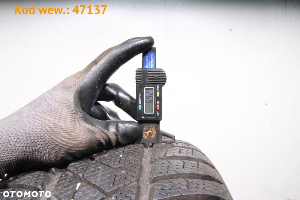 Pirelli SottoZero 3 Winter - 225/40 R18 - 2