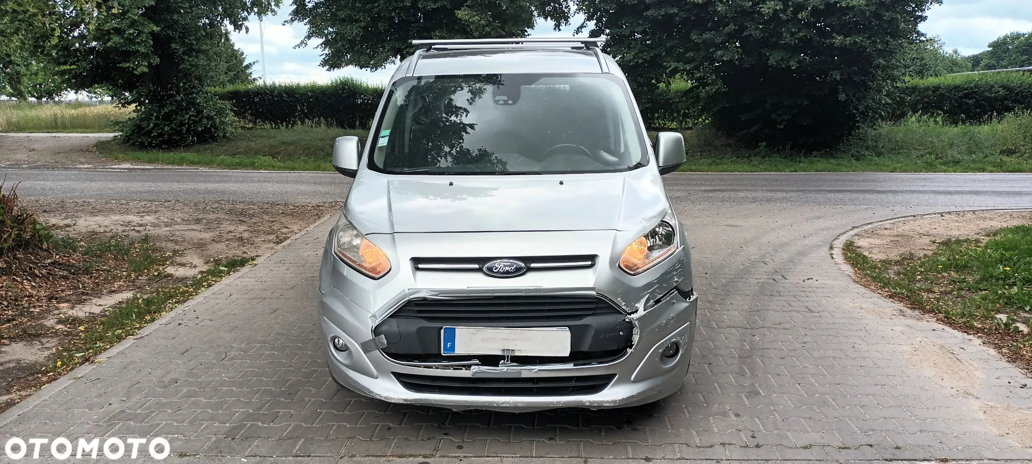 Ford Tourneo Connect Grand - 2