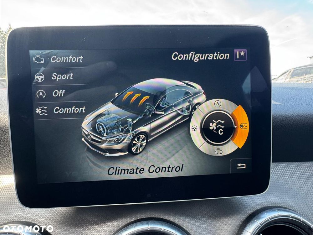 Mercedes-Benz CLA 250 7G-DCT - 23