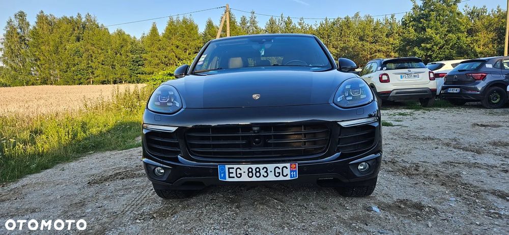 Porsche Cayenne - 4