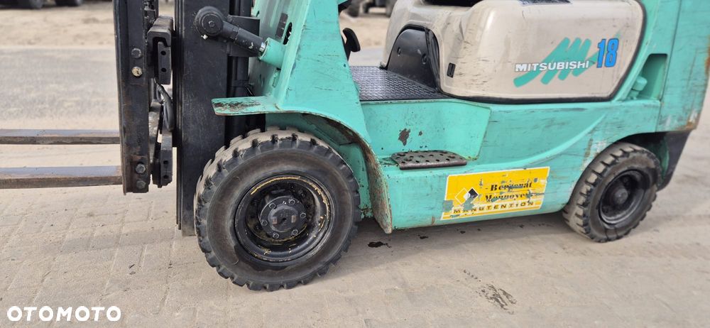 Mitsubishi EF25A - 7