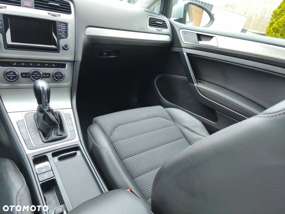 Volkswagen Golf 1.6 TDI DPF DSG Highline - 13