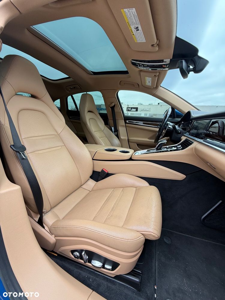 Porsche Panamera 4 Executive - 29