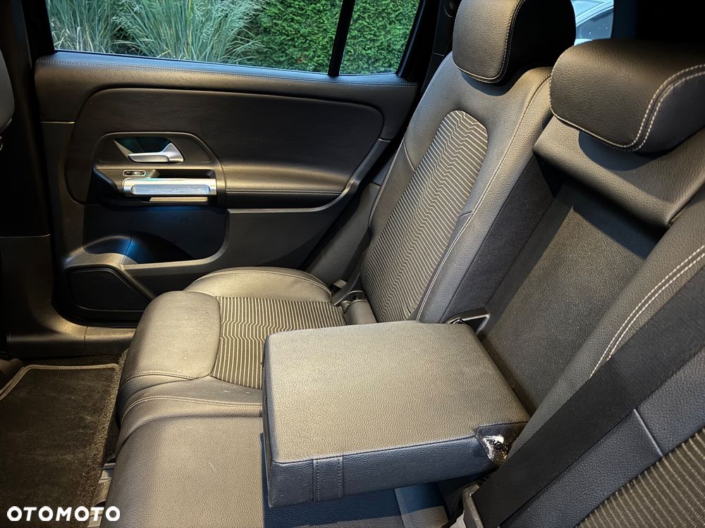 Mercedes-Benz GLB 250 4-Matic Progressive 8G-DCT - 18
