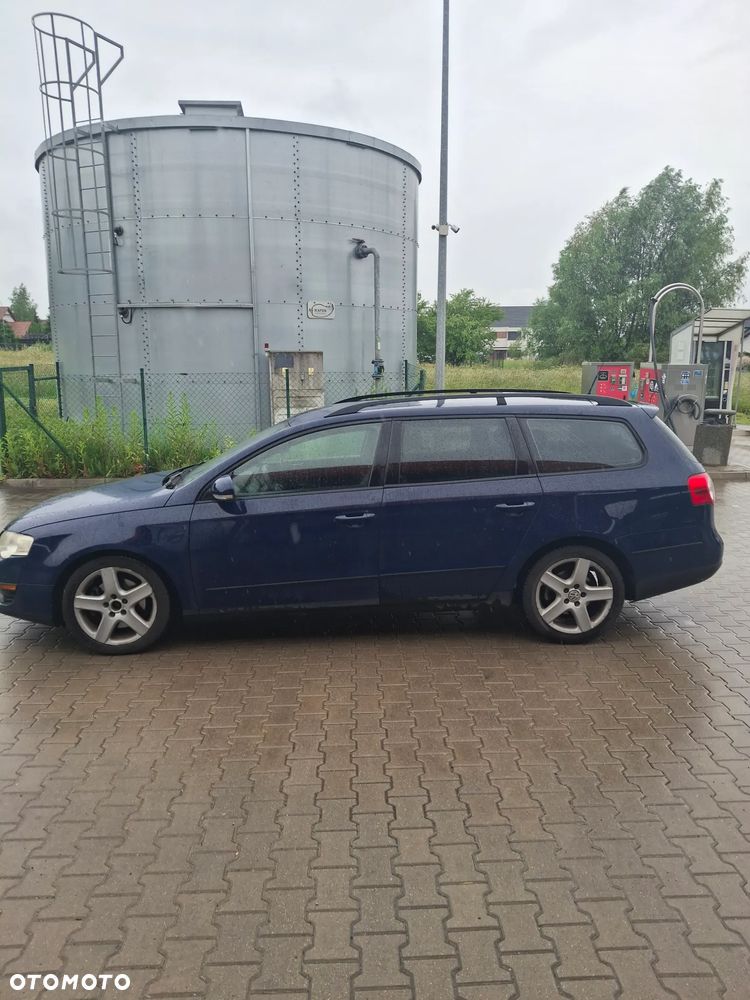 Volkswagen Passat 2.0 TDI Comfortline DSG - 16