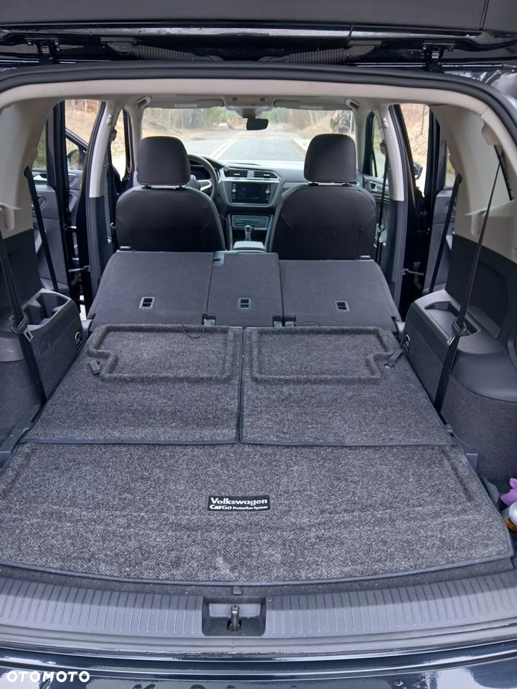 Volkswagen Tiguan - 11