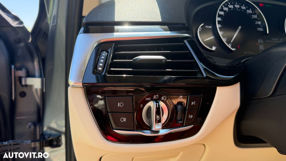 BMW Seria 5 520d EfficientDynamics Edition AT - 13